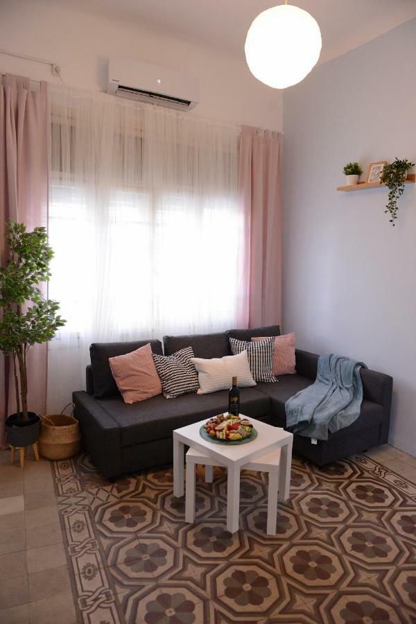 Trendy Apartments In The Heart Of Florentin With Free Netflix Tel Aviv Exterior photo